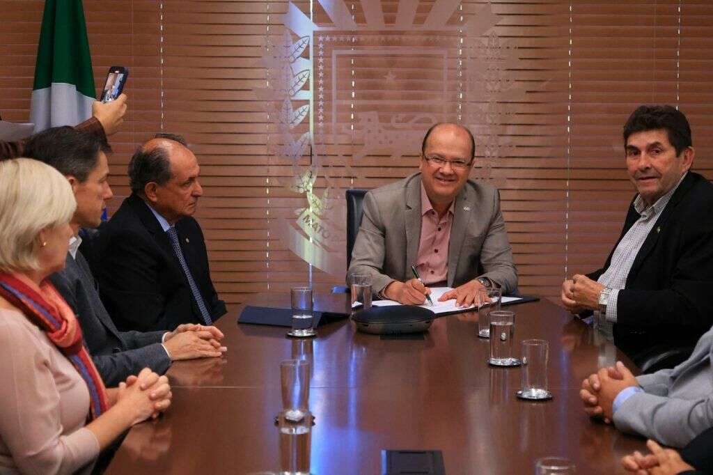 Imagem de compartilhamento para o artigo Governo do Estado e Prefeitura de Inocência firmam convênio para área de futuras moradias populares da MS Todo dia